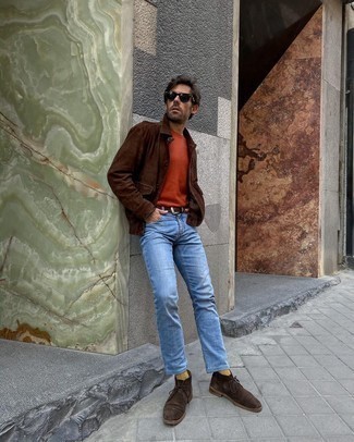 Comment porter des chaussettes chartreuses pour un style decontractés