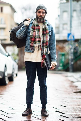 Comment porter un bonnet gris