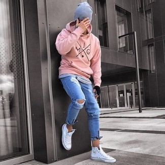 Comment porter un bonnet gris pour un style relax