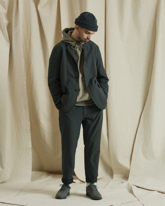 Comment porter un bonnet gris