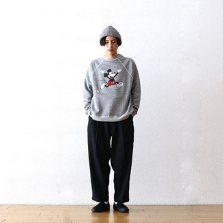Comment porter un bonnet gris