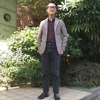 Un jean à porter avec un blazer gris