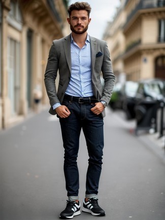Un jean à porter avec un blazer gris