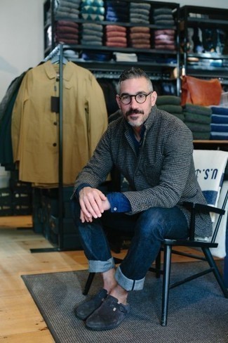 Un jean à porter avec un blazer gris