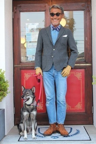 Un jean à porter avec un blazer gris