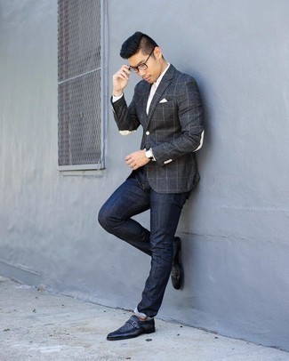 Un jean à porter avec un blazer gris