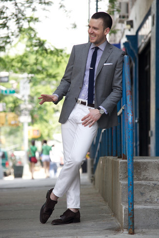 Un jean à porter avec un blazer gris