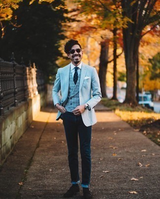 Un jean à porter avec un blazer gris