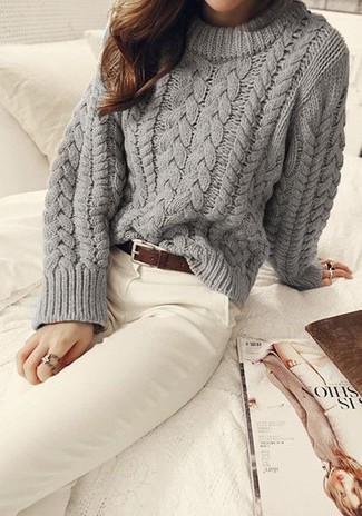 Comment porter un pull torsadé gris
