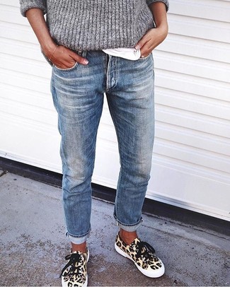 Comment porter un pull torsadé gris