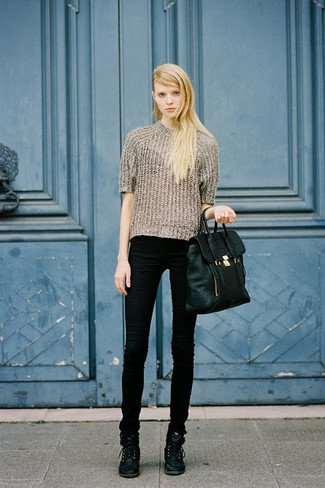 Comment porter un pull torsadé gris