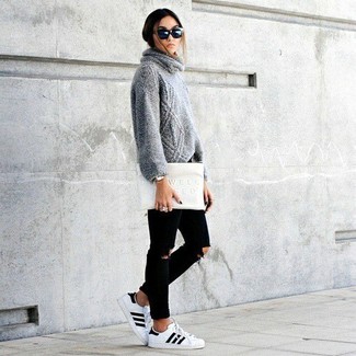 Comment porter un pull torsadé gris