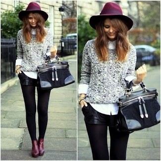 Comment porter un pull torsadé gris