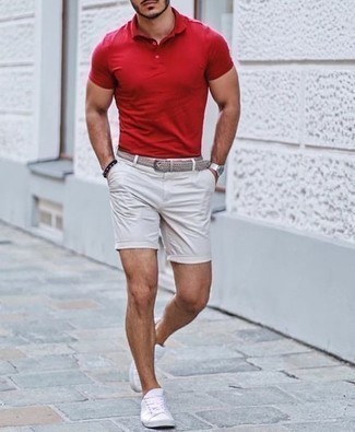 Comment porter une ceinture en toile grise en été