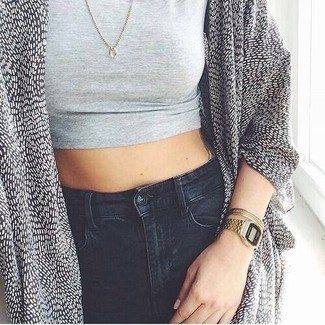 Comment porter un top court gris