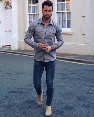 Comment porter une chemise en jean grise