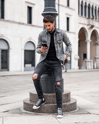 Comment porter une chemise en jean grise