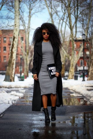 Comment porter une robe grise