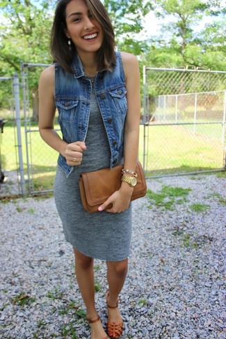 Comment porter une robe grise pour un style decontractés