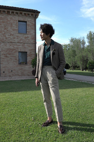 Comment porter une veste en vichy grise pour un style chic decontractés quand il fait chaud