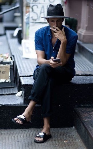 Comment porter un chapeau gris pour un style relax