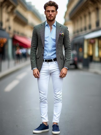 Comment porter un blazer à chevrons gris