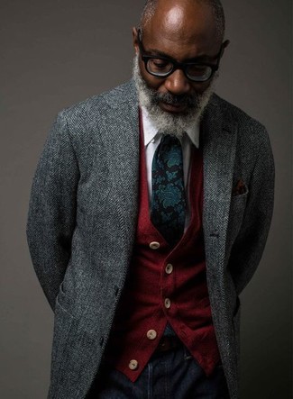 Comment porter un blazer à chevrons gris