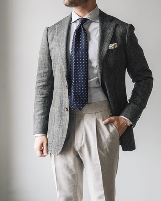 Comment porter un blazer à chevrons gris
