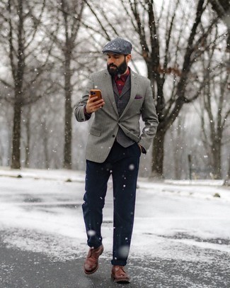 Comment porter un blazer à chevrons gris pour un style chic decontractés quand il fait frais