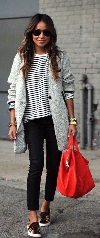Comment porter un manteau à chevrons gris
