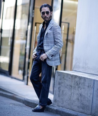 Comment porter un blazer en pied-de-poule gris