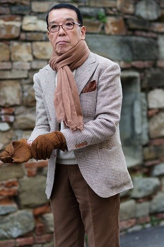 Comment porter un blazer en pied-de-poule gris