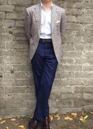 Comment porter un blazer en pied-de-poule gris