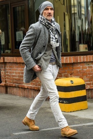 Comment porter un blazer en pied-de-poule gris