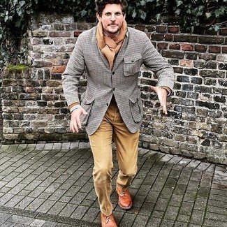 Comment porter un blazer en pied-de-poule gris