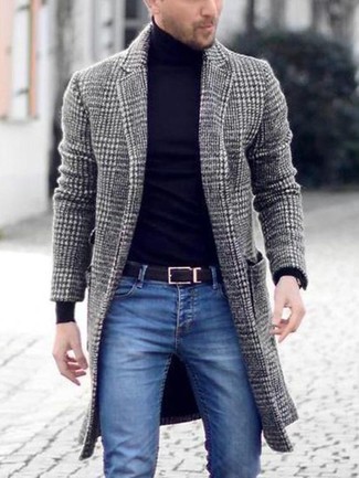 Comment porter un manteau en pied-de-poule gris quand il fait froid