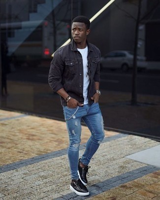 Comment porter une veste grise pour un style relax