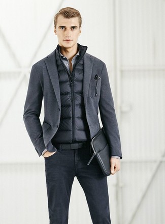 Comment porter une veste en tricot grise pour un style chic decontractés quand il fait chaud