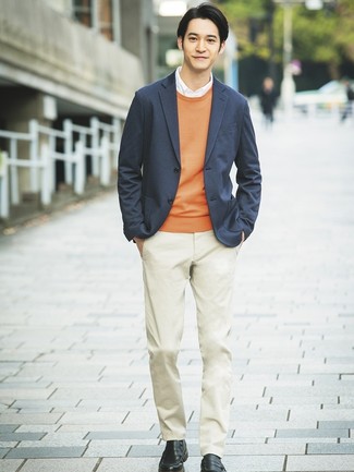 Comment porter une veste en tricot grise pour un style chic decontractés quand il fait chaud