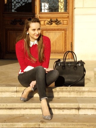 Comment porter des chaussures en cuir grises au printemps