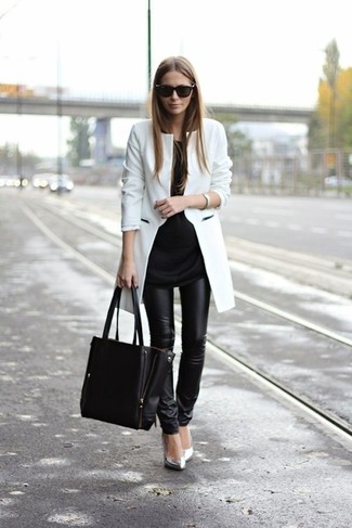 Comment porter des chaussures en cuir grises