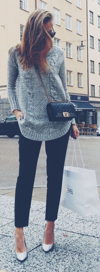Comment porter des chaussures en cuir grises