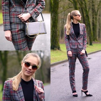 Comment porter un blazer écossais gris