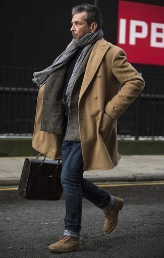 Comment porter un blazer en laine écossais gris
