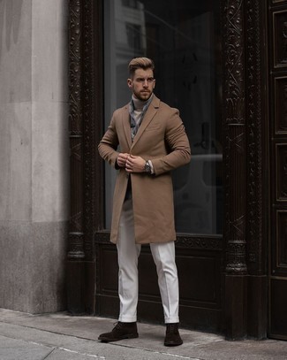 Comment porter une veste matelassée grise quand il fait froid