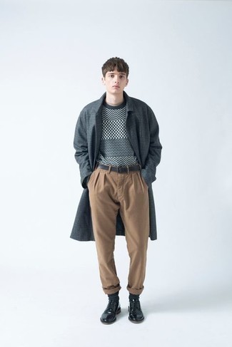 Comment porter des chaussettes grises pour un style chic decontractés quand il fait frais à l'adolescence