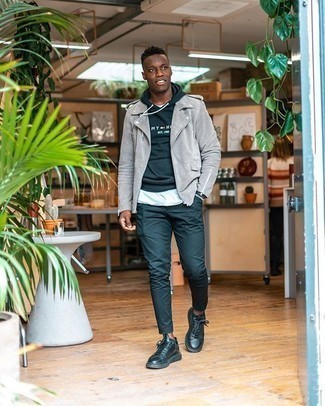 Comment porter une veste en daim grise