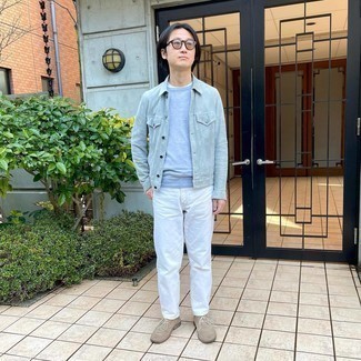 Comment porter une veste-chemise en daim grise