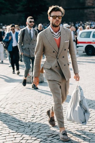 Comment porter un costume gris après 40 ans