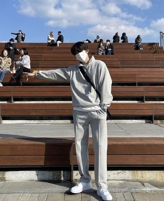 Comment porter un survêtement gris